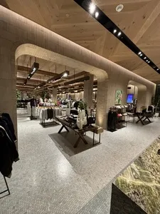 Aritzia Michigan Ave