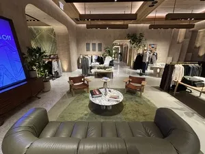 Aritzia Michigan Ave