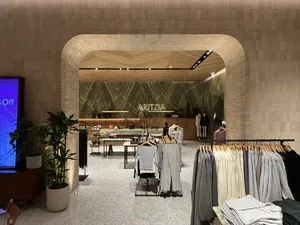 Aritzia Michigan Ave